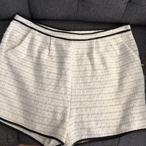 VENUS Cream Textured Shorts with Black Accents